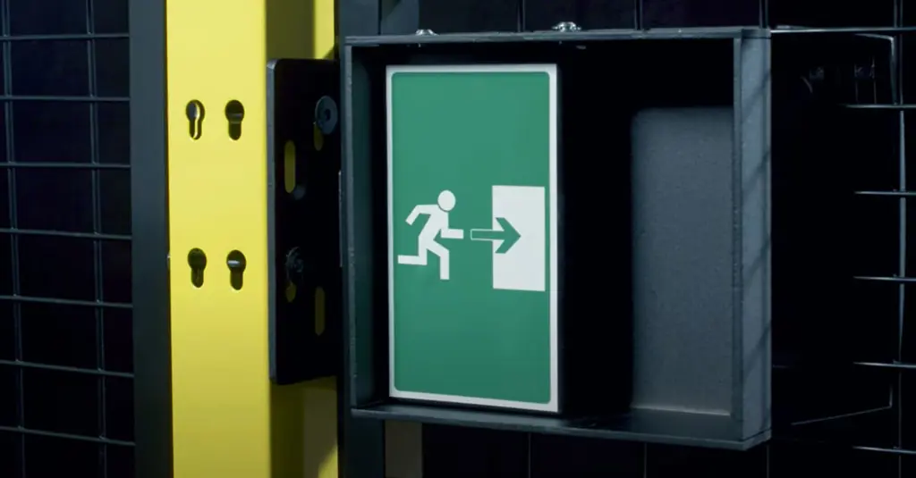 Assembly X-It Locks Slam And Shut Release Function Hinge Door Axelent