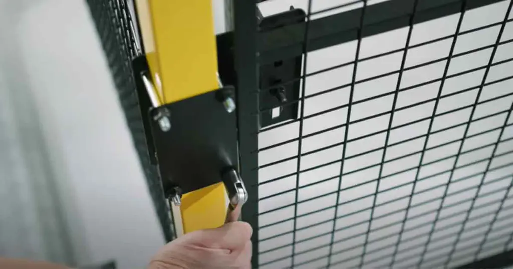 Assembly free positioning cantilever with Axelent