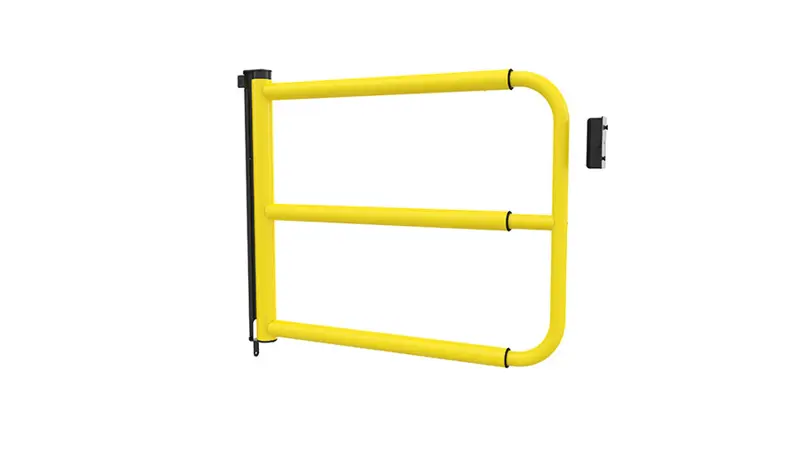 Self-closing swing gate